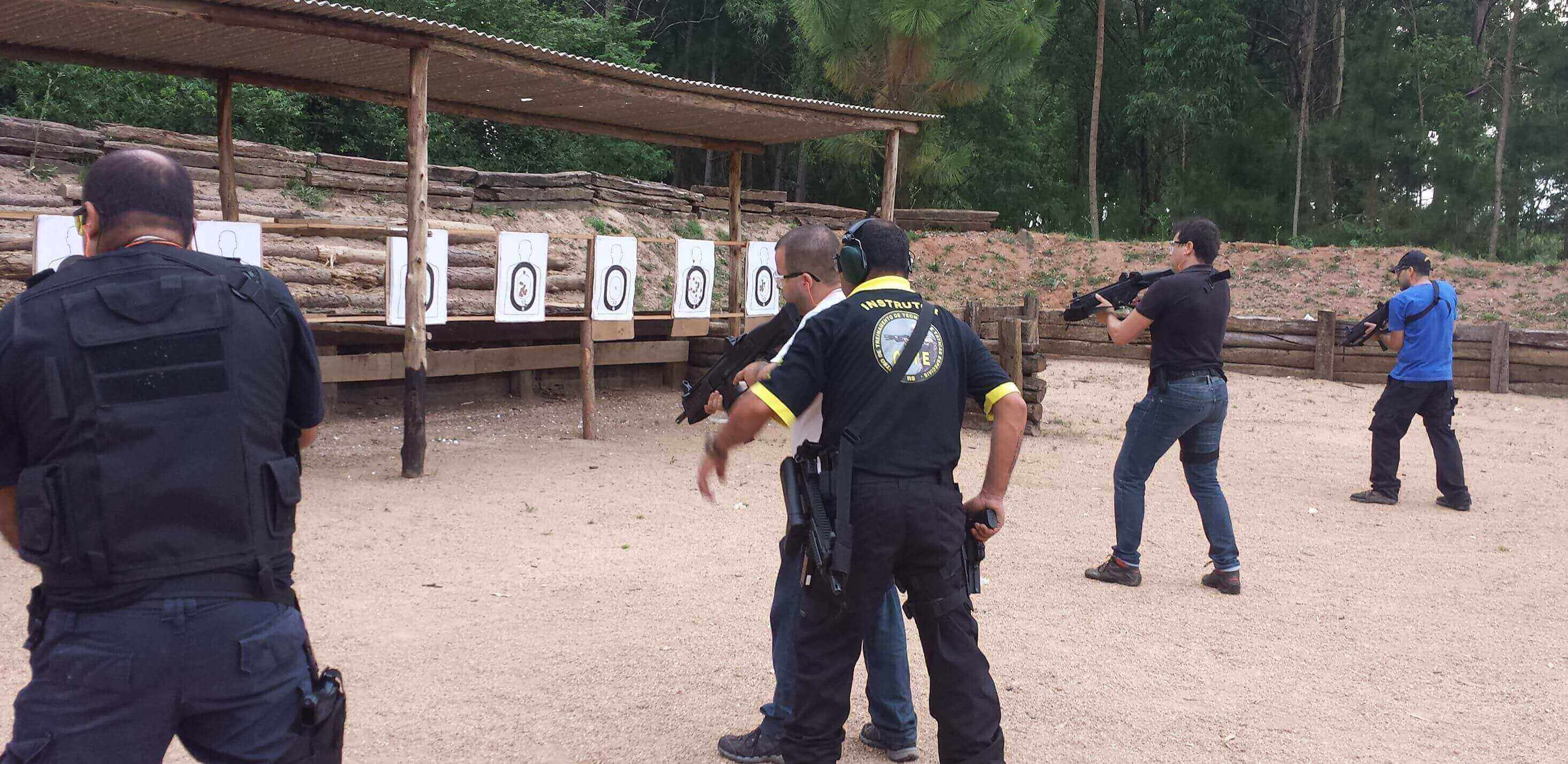 CURSO DE OPERADOR DE PISTOLA E SUBMETRALHADORA